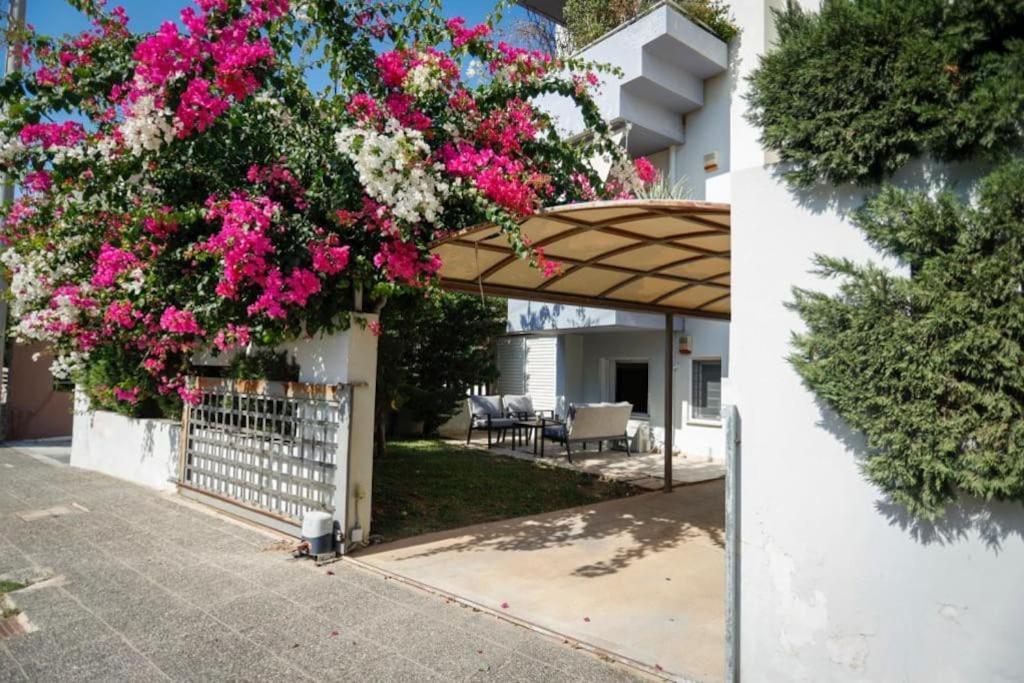 Pame Rentals - Cozy Glyfada Stay With Free Parking Athena Bagian luar foto