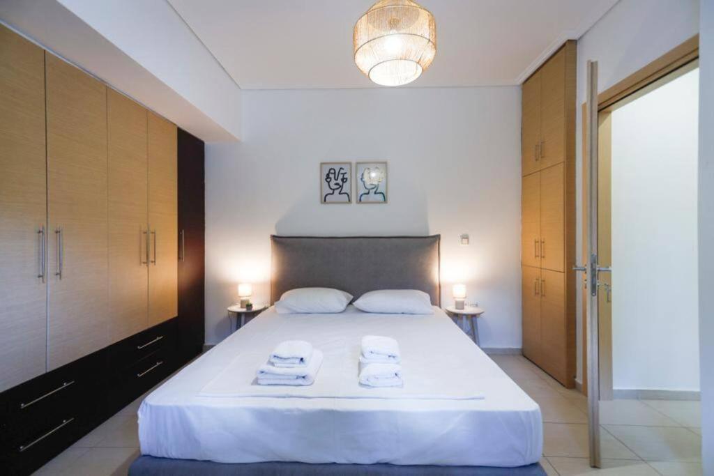 Pame Rentals - Cozy Glyfada Stay With Free Parking Athena Bagian luar foto